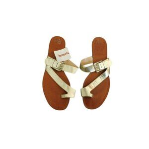 Vince Camuto Size 8.5 Gold Leather Strappy Flat Sandals NWT
